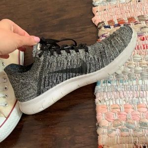 Nike free fly knit shoes. Size 8.5